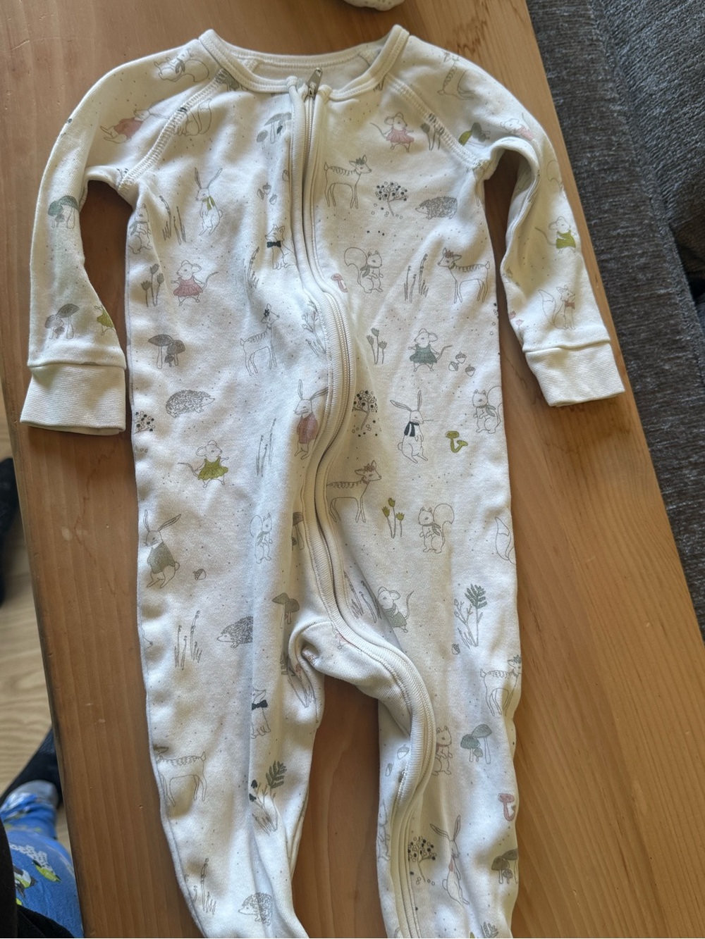 Pehr Bundle of two sizes. Cream Woodland Zip-Front Kids Footed Pajamas.